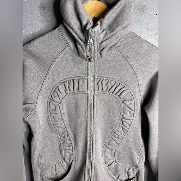 Lululemon Cuddle Up Jacket in sparkly gray.  Size 4 - Picture 3 of 10